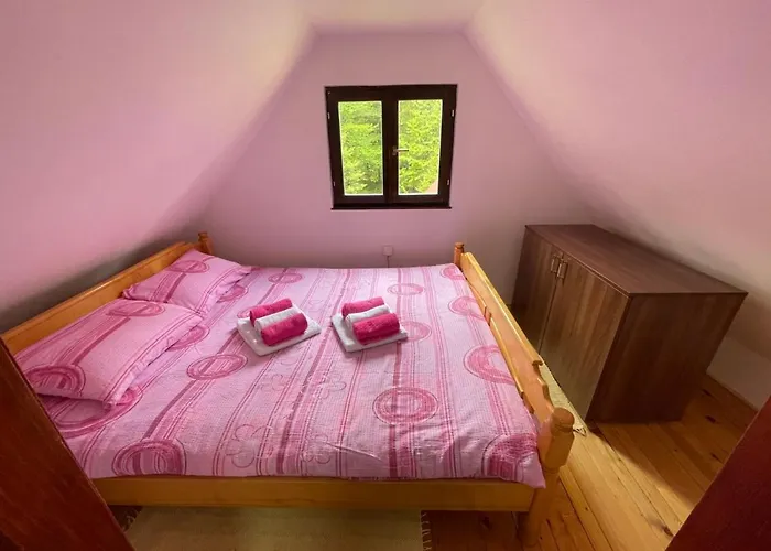 Vikendica Na Sokolini Gornja Koprivna