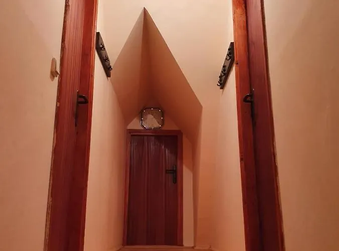 Vikendica Na Sokolini *